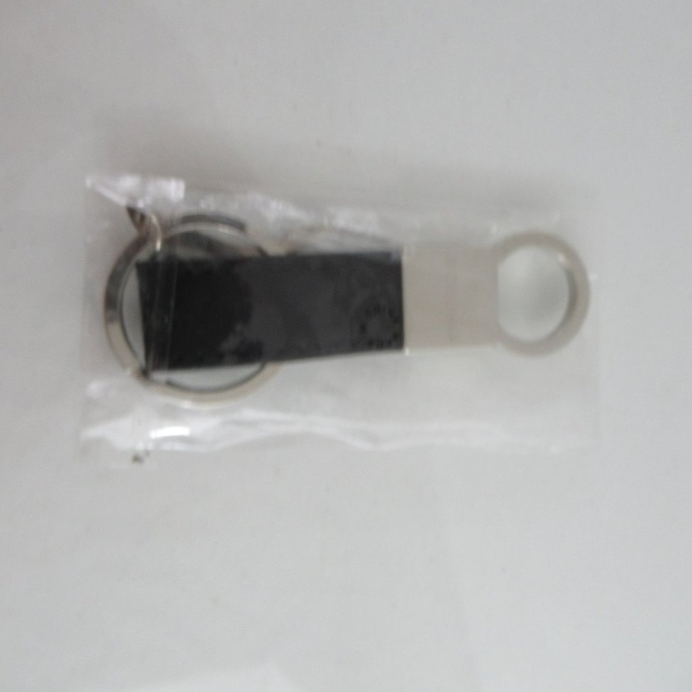 BCBGirls High Heel Shoe Key Ring Key Chain - Picture 7 of 7